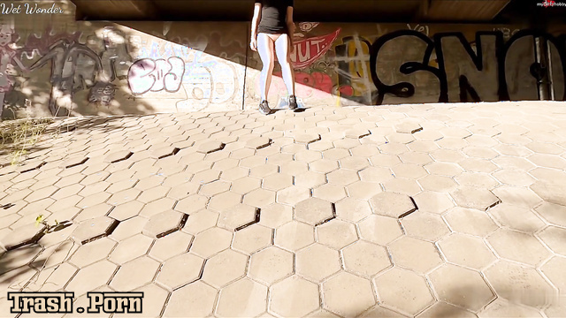 Wet Wonder – Public Piss Parade 2