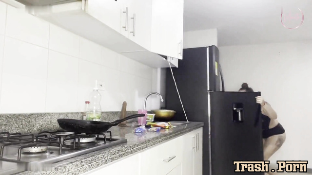 Monita Caliente – Kochen mit Pisse