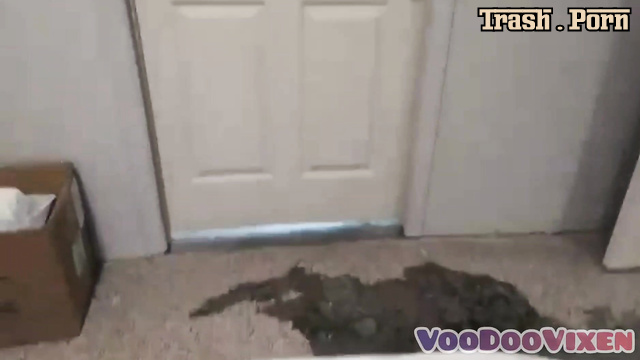 VoodooVixen - Ruby Red’s Work Home Enema Expulsion