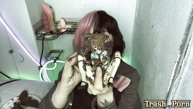 I PLAY with TOYS how I want with DirtyBetty