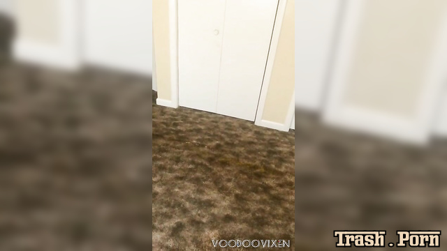 VoodooVixen – Starbursts Diarrhea Carpet Splatters (Part 2)