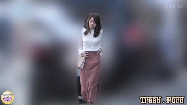 SL-622 便秘突破 トイレ長居女の全力イキみ大便 Woman Defecates in the Toilet Part 1