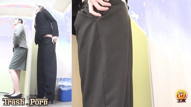EE-770 公共の場での興奮した下痢 Exciting Diarrhea in Public Part 1
