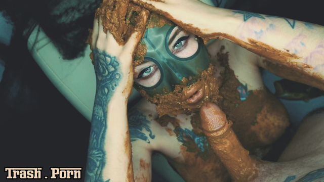 DirtyBetty – Scat Baby x Swollen Shit Pipe