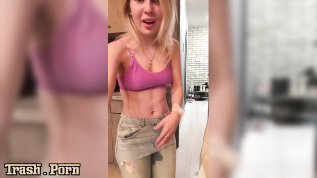 Misty Phoenix – Accidentally peeing and pooping in my jeans