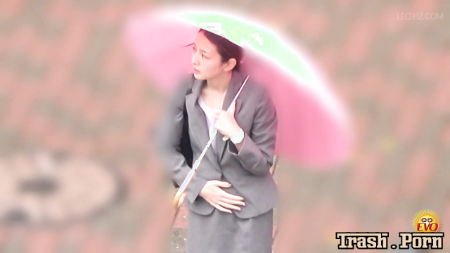 EE-753 便意が我慢できない The Urge to Defecate is Unbearable Part 4