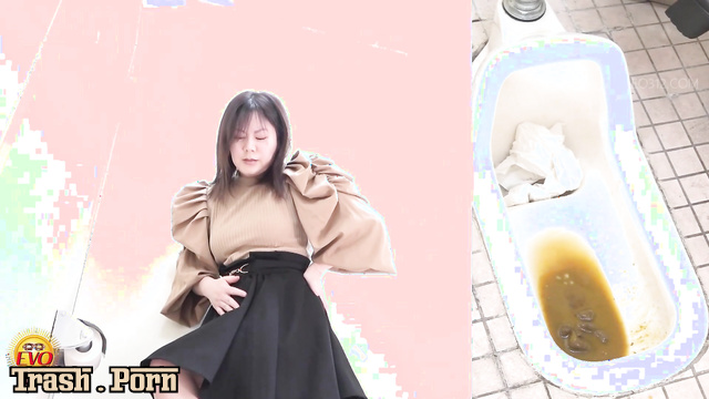 EE-761 セルフ浣腸女 トイレ内徘徊我慢下痢便 Woman Suffering From Diarrhea Part 4