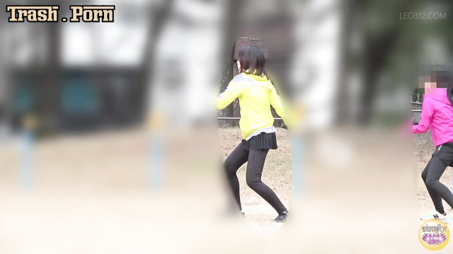 SL-615 運動部隠撮ダッシュおもらし Sports Club Hidden Camera Dash Peeing Part 3