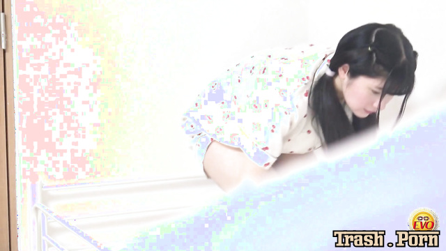 EE-737 誤配送アダルトグッズで初めての絶頂失禁オナ Incontinence, Masturbation Part 2