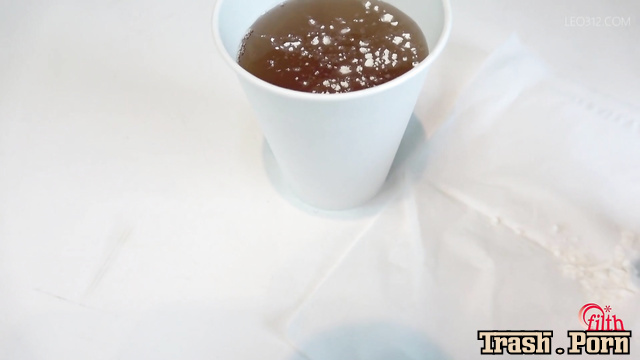 FF-645 尿を我慢する女性 Woman Holding Back Urine Part 3