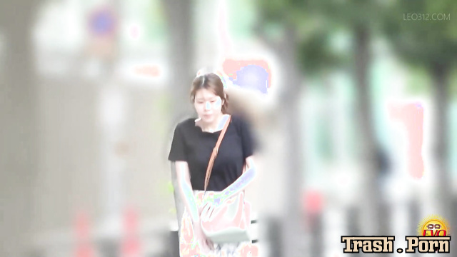 EE-746 公衆便所隠撮 便器飛び越え大砲尿 Public Toilet Hidden Cam Jumping Over Toilet Part 2