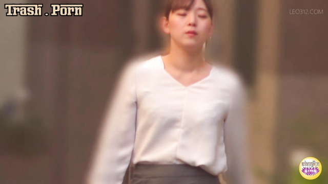 SL-603 Emergency Room Woman on Balcony Urinating and urinating Part 3
