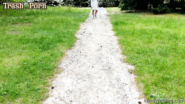 LoveWetting - Free Bonus with Snow White Claudia