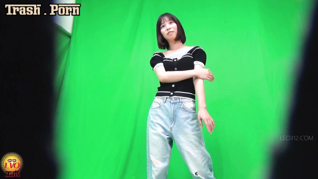EE-744 デニムモデルの尿失禁 Urinary Incontinence From Denim Models Part 1