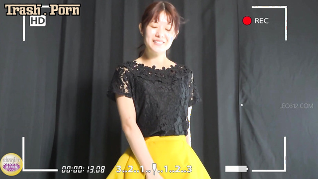 SL-596 写真撮影でおしっこをするモデルたち Models Pee at a Photo Shoot Part 5