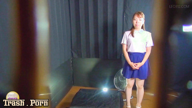 SL-596 写真撮影でおしっこをするモデルたち Models Pee at a Photo Shoot Part 3