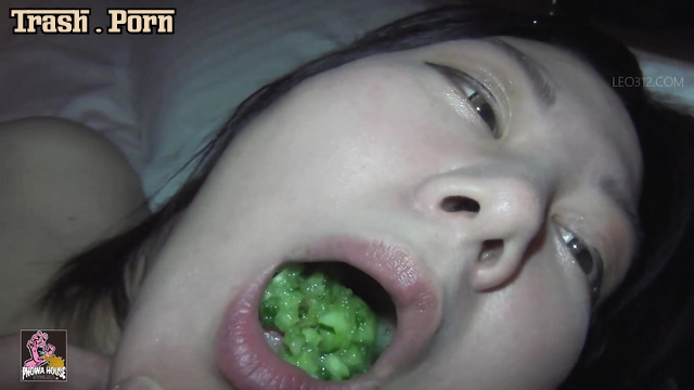 PGFD-092 自分の嘔吐物で吐いたり自慰行為をしたりする Puking and Masturbating in Own Vomit Part 7