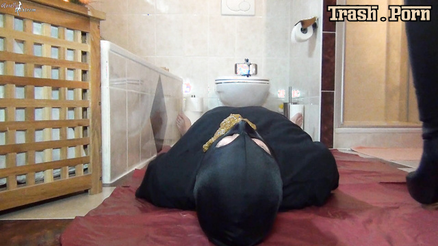 RosellaExtrem – Mega diarrhea-shit for a slaves mouth