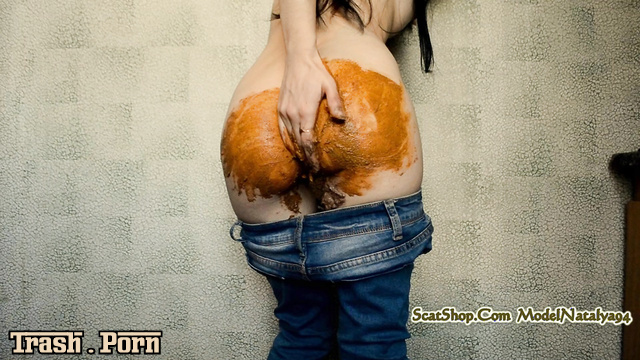 ModelNatalya94 – Shit and piss in my favorite jeans