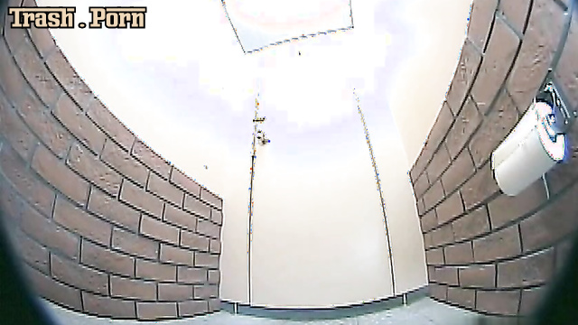 BFJP-92 無修正の日本のトイレでおしっこやうんちをする Uncensored Japanese Toilet Peeing or Pooping