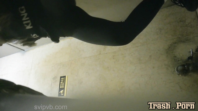 BFJP-97 美女専用トイレG 8人放尿 Beautiful Women Only Toilet G 8 People Pissing