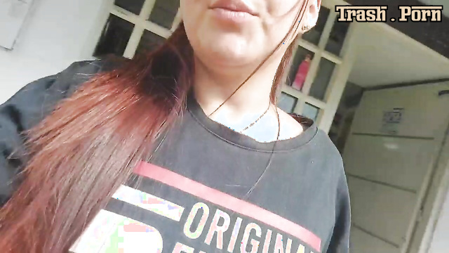 Sarathonson – Peeing in my panties in public