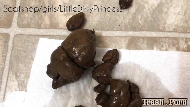 LittleDirtyPrincess - Watch my asshole stretch wide for these 3 hard poops