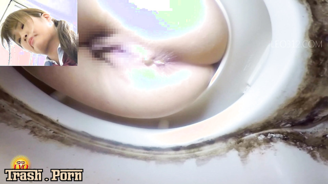 EE-264 ボウルカムトイレシッティングクローズアップ Bowl Cam Toilet Shitting Closeup