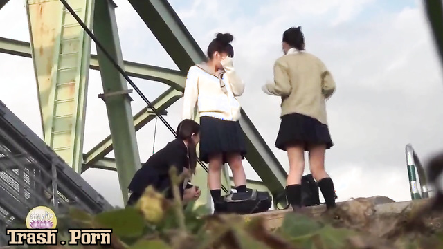SL-04 隠撮女学生　浣腸し合いっこ　1 スカトロ Outdoor Enema 盗撮 Voyeur 露出 Part 3