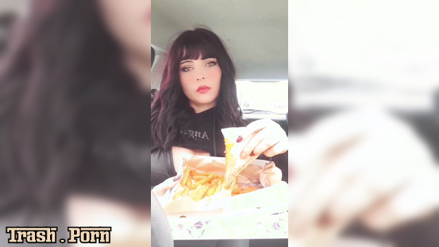 French fry feeding time for stupid slaves / sex scenes