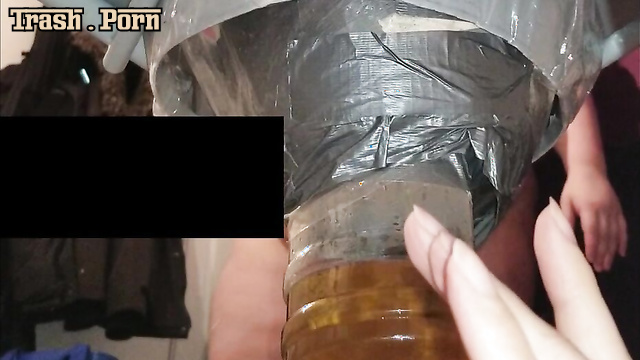 Barmaid uses immersion blender for shit and pee, close up SSBBW Queen Siya
