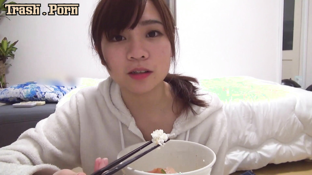 She decided to poop on the floor after breakfast - JP Fetish Merchant