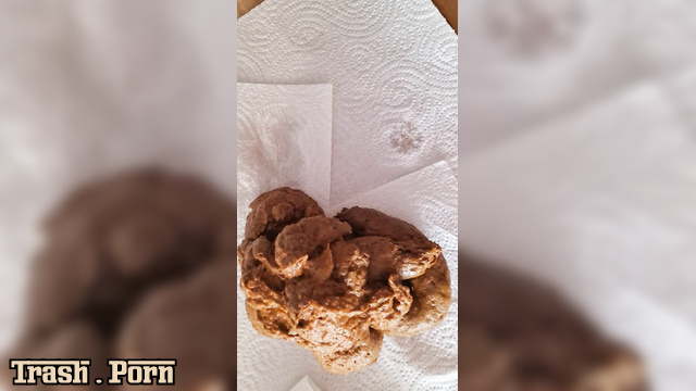 She did it for a fan who loves her shit, Sweetlily84