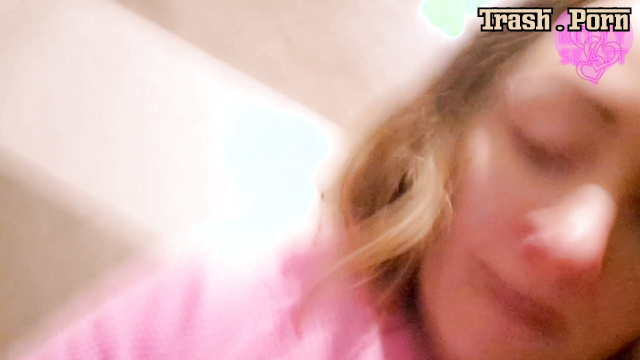 It hurt her to poop because she had hemorrhoids / Kitty Skatt