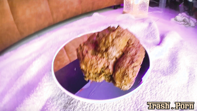 360° pile of fragrant crap with slutty Betty Parlour