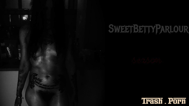 Dirty masturbation with a condom full of shit / SweetBettyParlour