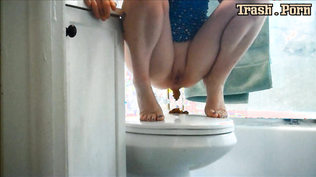 Dance and poop, bitch / CosmicGirl solo home video