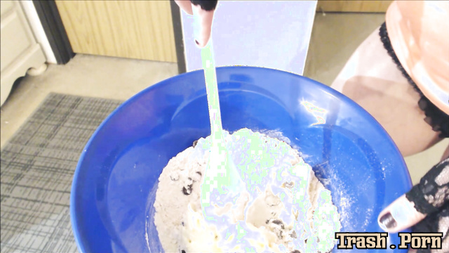 Blonde making cookies with her poop, do you wanna try / CosmicGirl