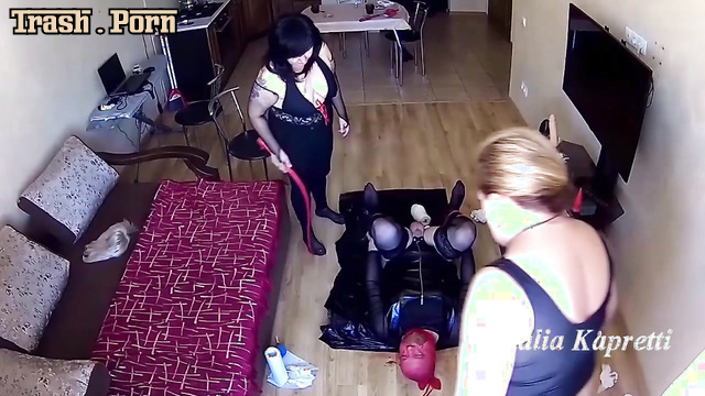 Russian milfs fucked her so dirty, look / Natalia Kapretti