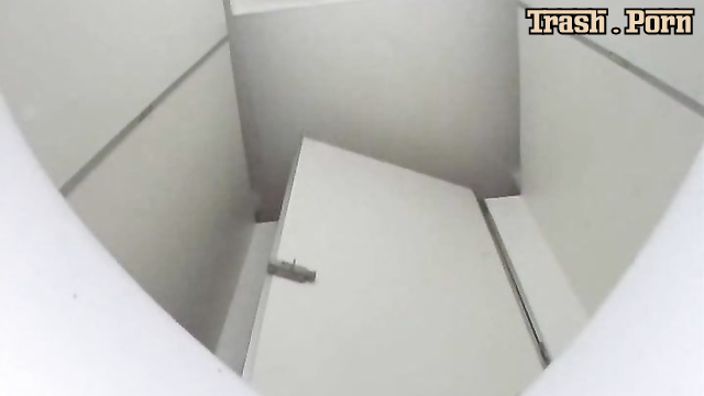 BFRD-22 Bottom view toilet pooping and anal fingering