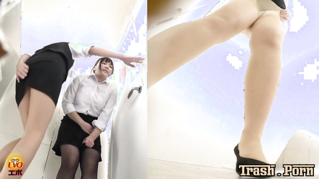 EE-576 Diarrhea For Girls Who Overeat 食べ過ぎた女の子の下痢 Part 3
