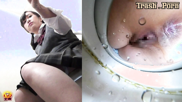 EE-161 学習塾盗撮 ギリギリ間に合った！！ 塾生徒のおしっこ Golden Showers Voyeur