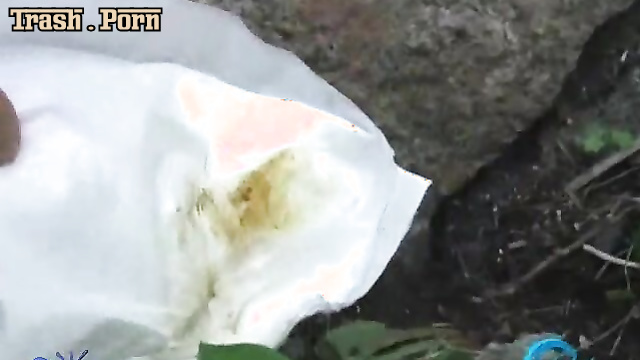 BFFO-05 Acrobatic outdoor pissing and pooping
