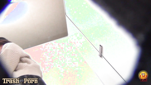 EE-349 Girls Voyeur Cam -A lucky Excretion カム-ラッキー排泄