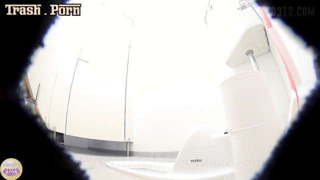 SL-223 女子校生チャイムダッシュ！！ おしっこ ジェイド Piss in Toilet