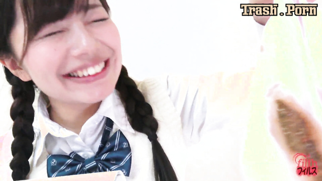 FF-261 Farting Competition 女子校生とOLのおならの数勝負! おやすみの競争 Part 2