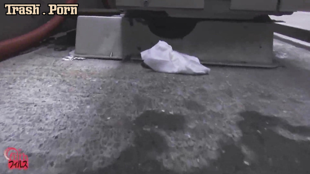 FF-181 3カメ盗撮 路地裏豪快立ちション Spy Camera Standing Piss Part 1