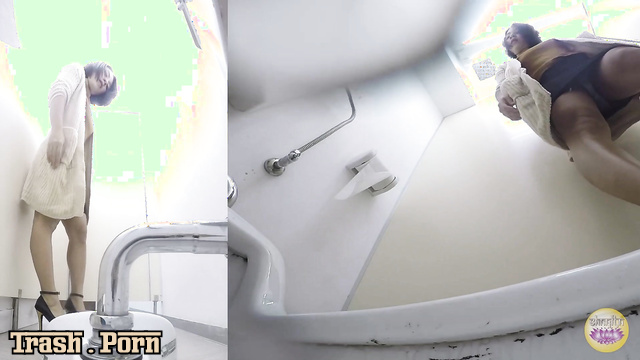 SL-148 Toilet scat 寸止めうんこ2 ～便意もうんこも途中で止めて欲情する女大便 Part 1