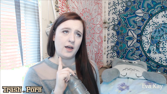 Evakokoro – Pee in a bottle a tutorial for vaginas