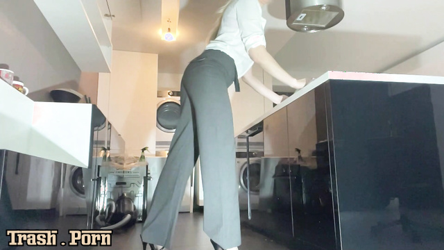 Thefartbabes – Office pants panty poop custom